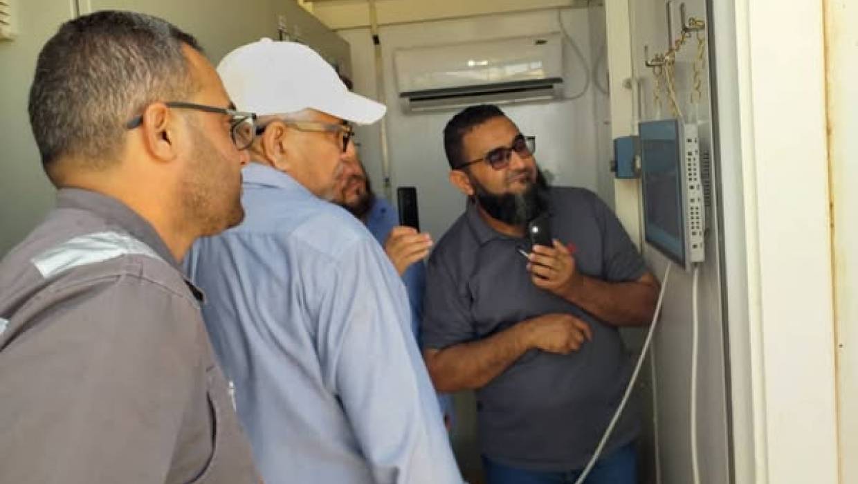 تركيب شاشات  تشغيل متطورة من انتاج شركة سيمنس بمحطات معالجة المياه بحقل آبار تازربو الشرقي